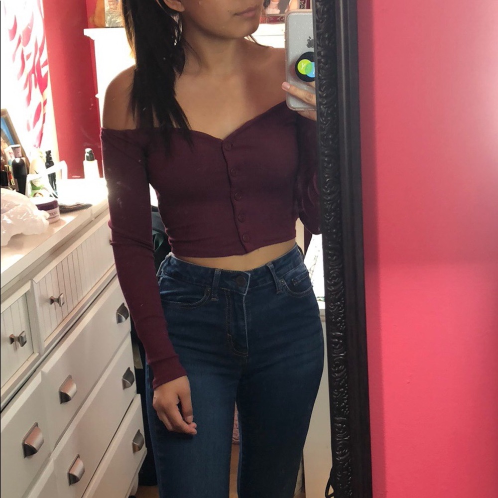 Off the should crop top